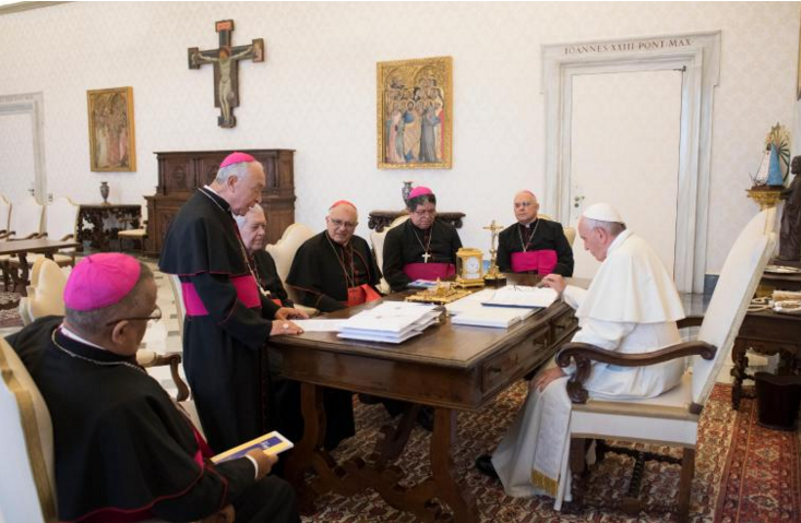 I vescovi del Venezuela dal papa: «Tutto il popolo soffre»