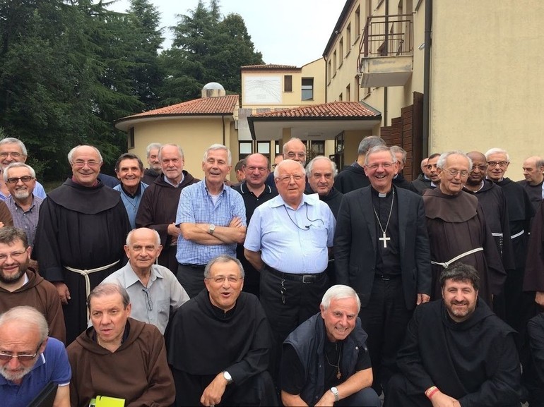 Il 16 settembre l’incontro del vescovo con i religiosi della diocesi