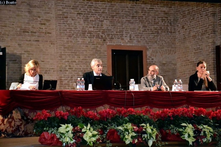 La chiesa e la politica? Un impegno alla "costruzione di con-senso" La chiesa e la politica? Un impegno alla "costruzione di con-senso"