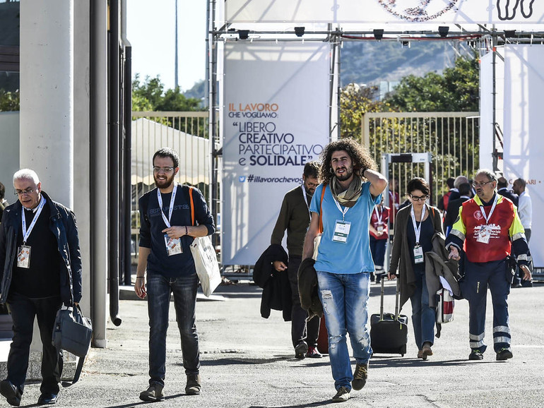 Per i giovani il lavoro è un miraggio: si riparte da Cagliari