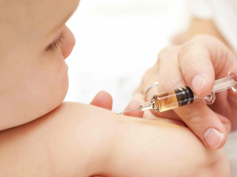 ﻿Solo metà dei genitori sottopone i figli a tutte le vaccinazioni
