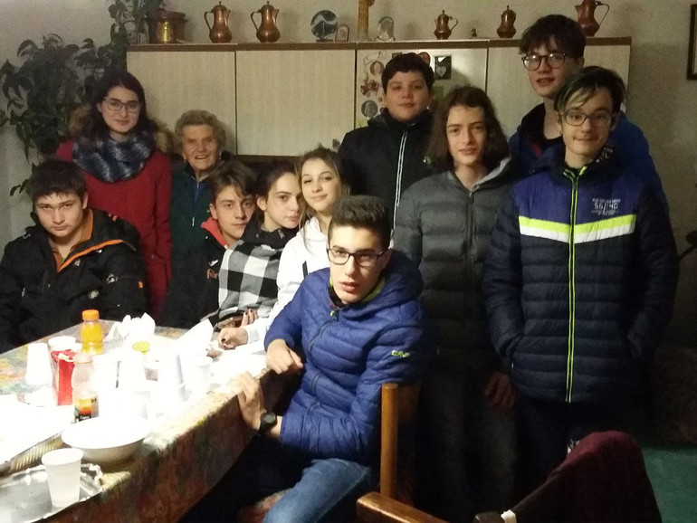 Arten: lezioni di italiano ai migranti e visite agli anziani