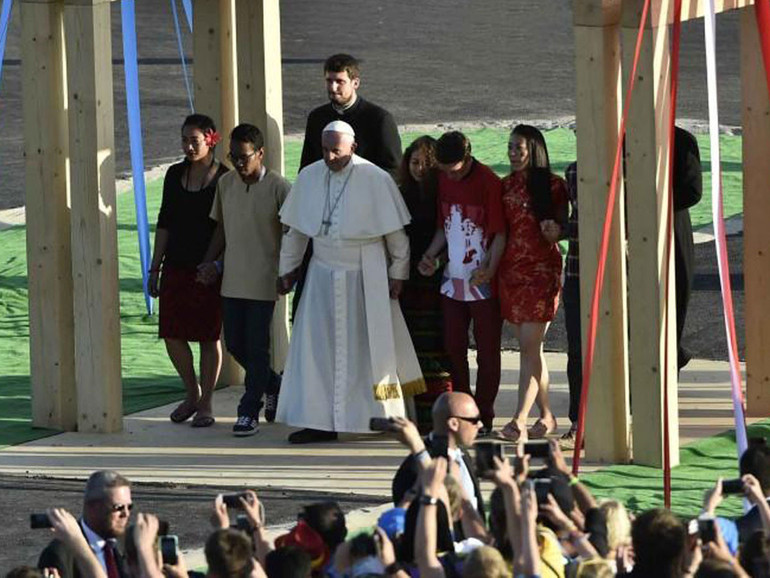 Papa Francesco: largo ai giovani per “responsabilità importanti” nella Chiesa