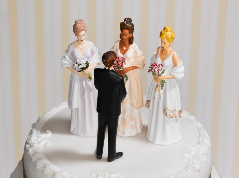 Via libera al matrimonio gay? E perché rifiutare il diritto alla poligamia?