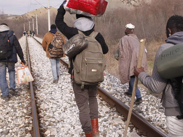 Migranti, Caritas: "È un'Europa sempre meno accogliente"