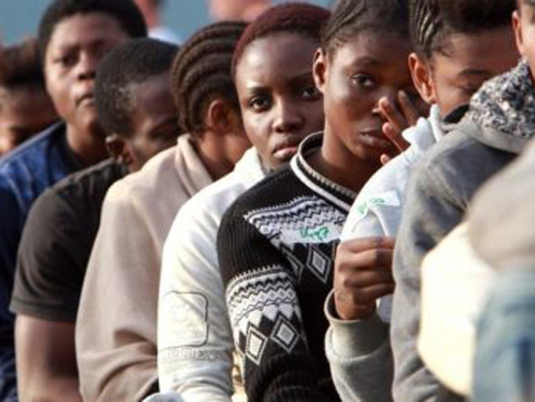 Presentato il 25° Rapporto Caritas-Migrantes. In Italia 5 milioni di cittadini stranieri, il 52,7 per cento donne