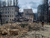 Missili balistici su Kyiv. La testimonianza del vescovo Yazlovetskyi, “esplosioni in cielo e poi una colonna di fumo nero” 