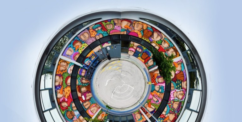"Tutti", il murale di Tony Gallo per celebrare i 50 anni di Telefono Amico Padova