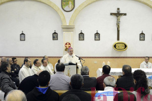 Alla messa assistono anche le comunità di Tombelle e Campodarsego, da tempo prenotate per la visita alla parrocchia del carcere