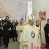 Il vescovo Claudio in preghiera percorre i corridoi del carcere, a lui ormai familiari