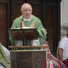 Prima della visita alle famiglie l'arcivescovo Mattiazzo aveva presieduto la messa nel duomo di Dolo