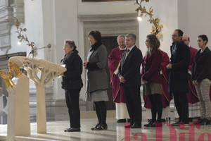 Numerose le preghiere dei fedeli lette durante la cerimonia
