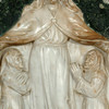 La Madonna della misericordia scolpita sul paliotto dell'altare a Castelbaldo