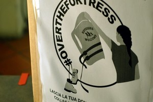 Overthefortress è una campagna che ha coinvolto 300 italiani, tra cui padovani, per dare un aiuto ai migranti di Idomeni
