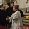 Padre Pojana, rettore della Basilica del Santo saluta il vescovo Claudio
