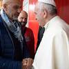 Il papa ha incontrato anche il sindaco di Amatrice Sergio Pirozzi