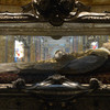 Nel santuario è esposto il corpo del sacerdote