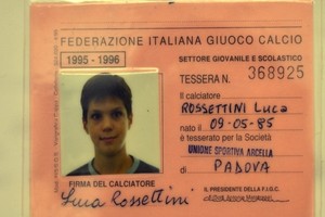 La tessera di Luca Rossettini, attuale difensore del Bologna