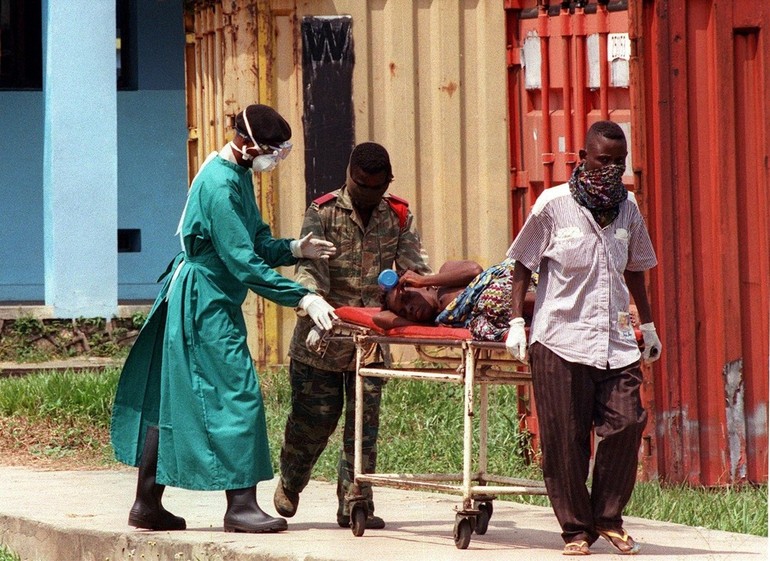 Sono già migliaia in Africa occidentale gli orfani dell'ebola