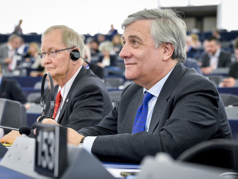 Tajani al timone del Parlamento Ue. Lungo curriculum europeo. Il primo pensiero ai terremotati