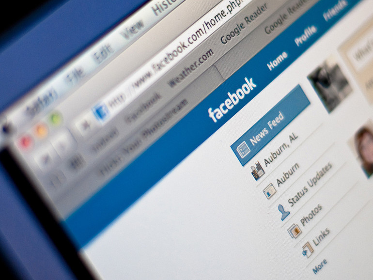 Facebook, twitter, instagram… stiamo sui social 9 miliardi di ore. Costo? Quasi 100 miliardi