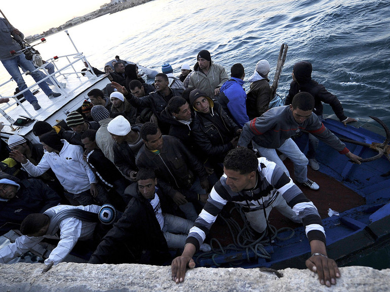 Migrantes: «Rafforzare Mare nostrum e accoglienza in tutti i comuni»