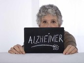 Alzheimer, sono almeno 600 mila i malati, ma costi e assistenza si scaricano tutti sulle famiglie