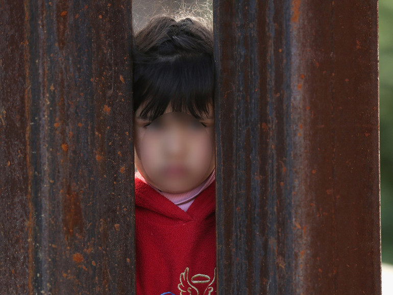 Brutta notizia: in Italia la crisi la pagano i minori Brutta notizia: in Italia la crisi la pagano i minori
