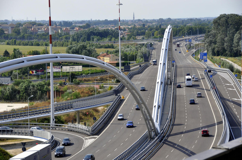Padova verso il voto. Smart city? Si, ma non basta il wi-fi Padova verso il voto. Smart city? Si, ma non basta il wi-fi