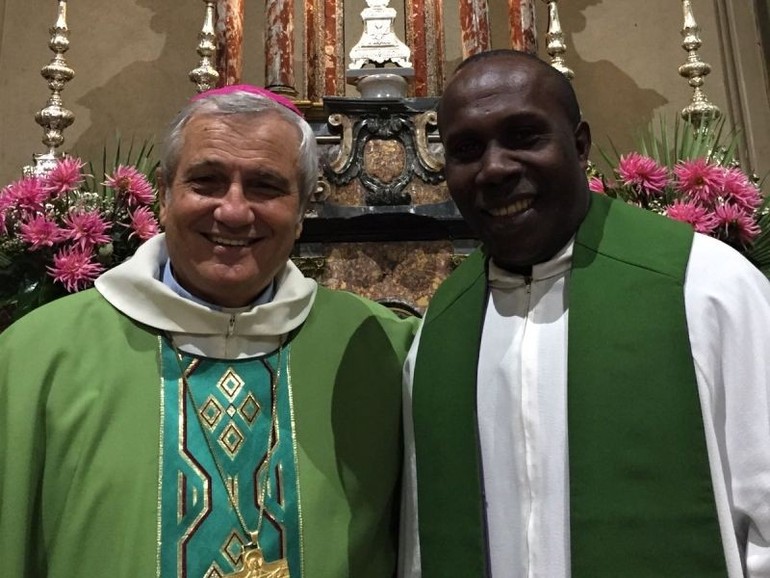 Luciano Capelli, il “vescovo volante” delle Isole Salomone 