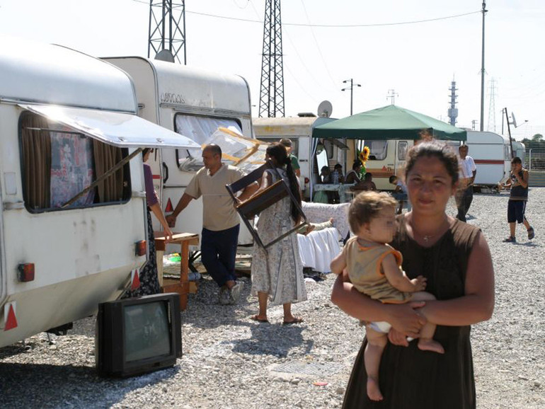 Rom e Sinti in Italia: solo uno su cinque vive nei campi