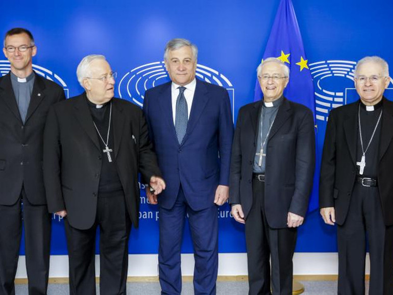 Cardinale Bassetti a Bruxelles: “Sogno una nuova Europa solidale, capace di essere una casa comune” Cardinale Bassetti a Bruxelles: “Sogno una nuova Europa solidale, capace di essere una casa comune”