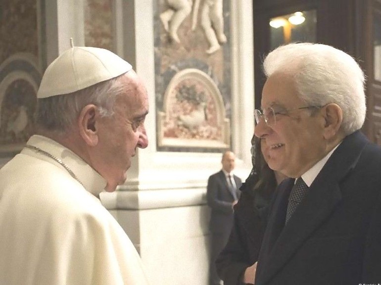 Sabato l'incontro tra papa Francesco e il presidente Mattarella