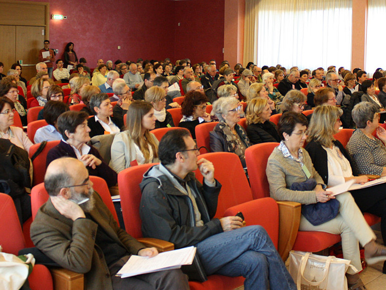 Volontari Caritas a confronto per un servizio sempre più efficace Volontari Caritas a confronto per un servizio sempre più efficace