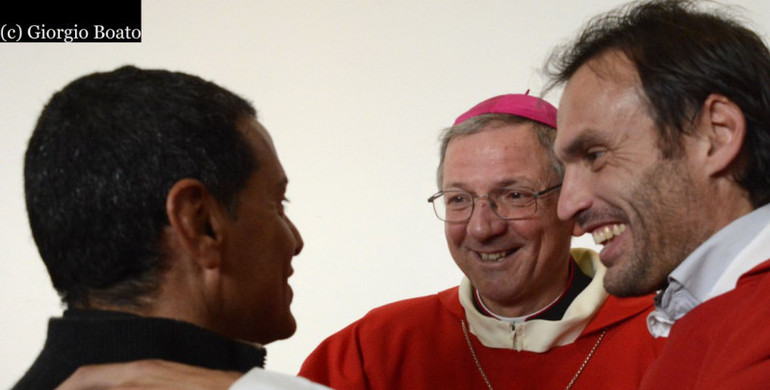 Il vescovo Claudio, don Marco Pozza e Francesco