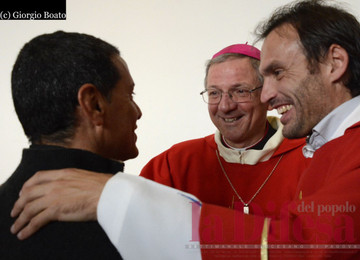 Il vescovo Claudio, don Marco Pozza e Francesco