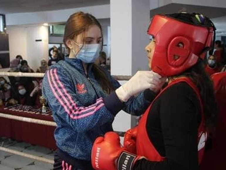 A Gaza il primo campionato femminile di boxe categoria junior