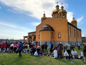 A Kherson un monastero tra le acque della diga di Kakhovka: “Siamo rimasti a fianco di anziani e disabili”. Rischio epidemie e mine inesplose