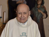 A Lecce i 100 anni di padre Vincenzo Tirabovi che racconta il segreto della sua longevità