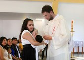 A Salcedo domenica 22 padre Stefano Crosara viene ordinato prete per le mani del vescovo Claudio