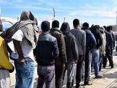 Accoglienza migranti. “Decreti Meloni hanno reso legge prassi illegittime”