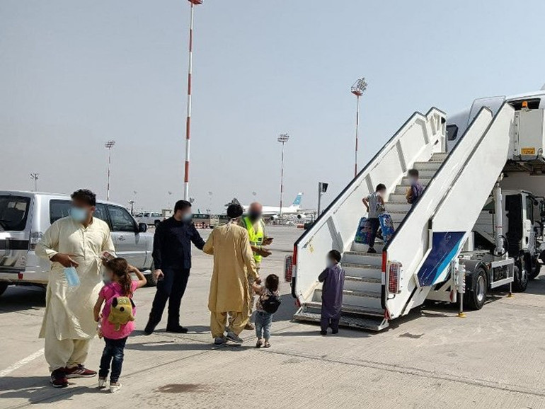 Afghanistan, l'accusa: così la burocrazia italiana ritarda gli arrivi e mette a rischio le persone