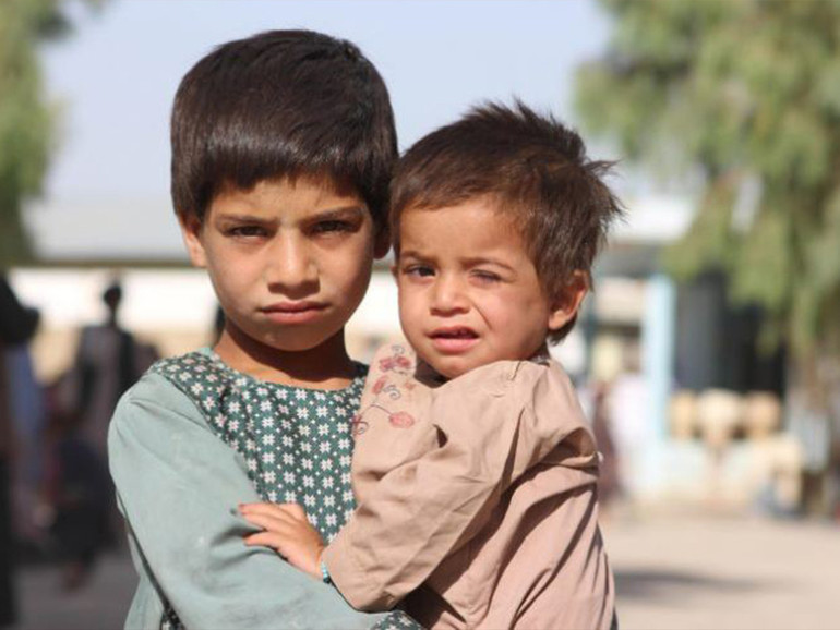 Afghanistan: Save the Children, ieri morti di fame 8 fratellini tra i 18 mesi e gli 8 anni, rimasti orfani di entrambi i genitori