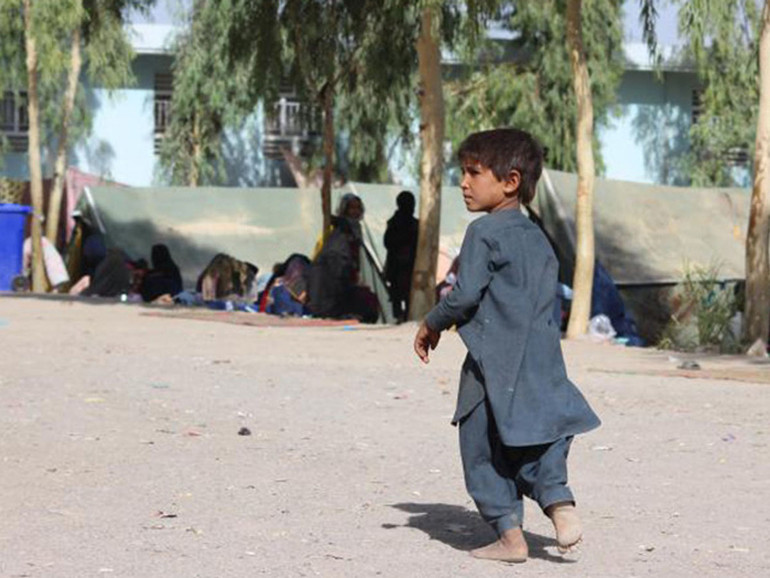 Afghanistan, Unicef: quasi 10 milioni di bambini hanno bisogno di assistenza umanitaria