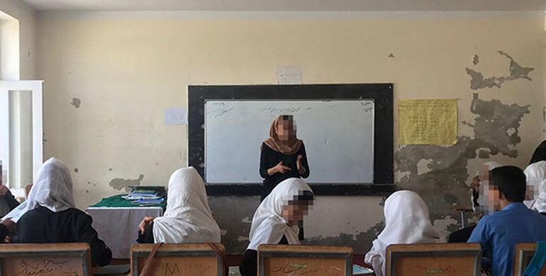 Afghanistan. La scuola per sordi di kabul ha riaperto, ma le ragazze non possono più andarci