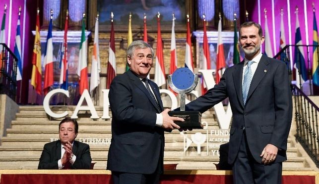 Al presidente Tajani il "Carlo V" Al presidente Tajani il "Carlo V"