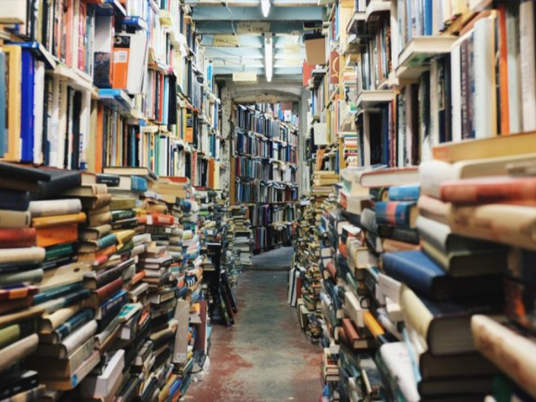 Alla ricerca di qualcosa che è stato nostro. Alcuni libri ci permettono di guardare alla realtà con gli occhi della speranza Alla ricerca di qualcosa che è stato nostro. Alcuni libri ci permettono di guardare alla realtà con gli occhi della speranza