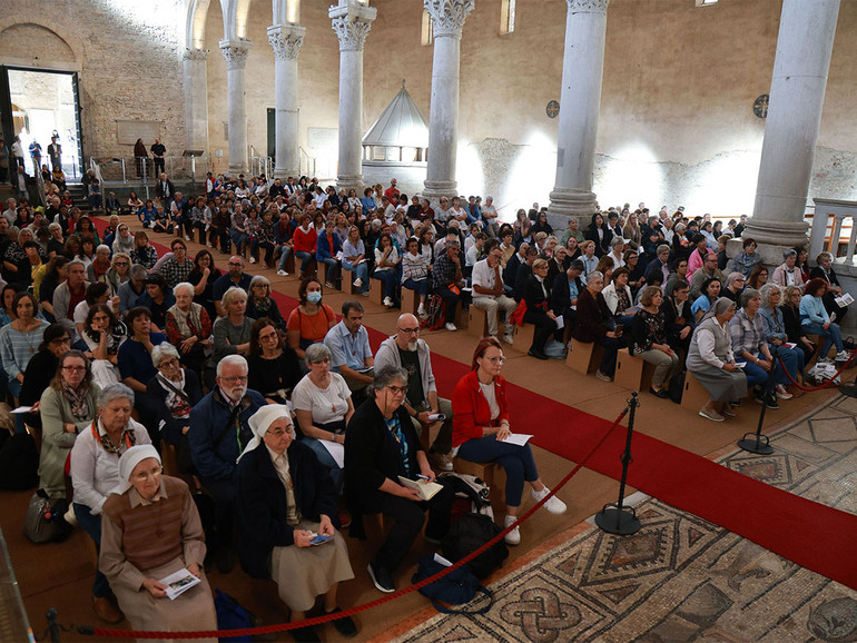 Aquileia 2024: riscoprire il battesimo per annunciare il Vangelo Aquileia 2024: riscoprire il battesimo per annunciare il Vangelo
