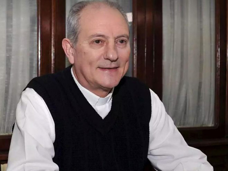 Argentina: mons. Lugones e padre Pepe Di Paola spiati dai servizi segreti. Vescovi, “bandire queste azioni dalla nostra Repubblica” Argentina: mons. Lugones e padre Pepe Di Paola spiati dai servizi segreti. Vescovi, “bandire queste azioni dalla nostra Repubblica”