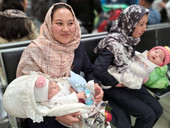 Arrivati 97 rifugiati afghani, storie di diritti umani calpestati e di libertà negate